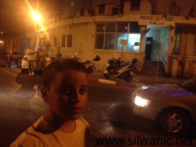 La police israélienne propose du haschich et de l'argent à un gamin de 10 ans